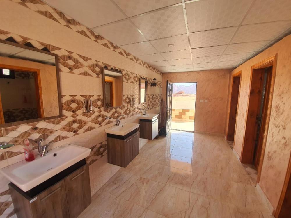 Hotel Bedouin Family Camp Wadi Rum Exterior foto