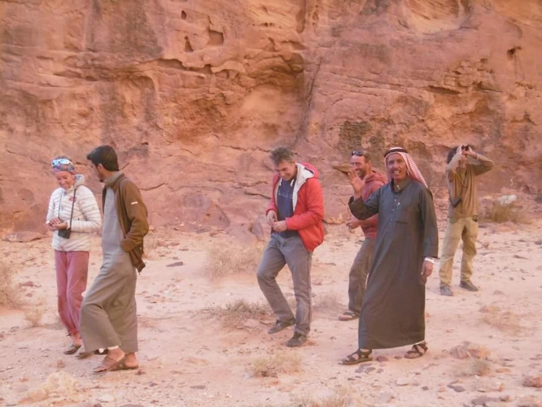 Hotel Bedouin Family Camp Wadi Rum Exterior foto